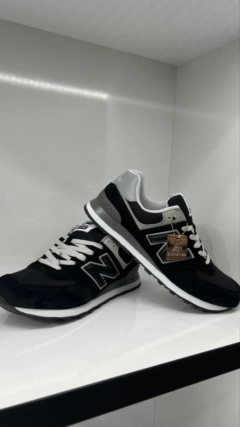 Кросівки New Balance 574 чорні (41–46)