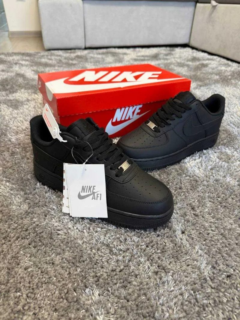 Кросівки Nike Air Force 1 low Black Classic чорні найк аір форс форсы — фото 2