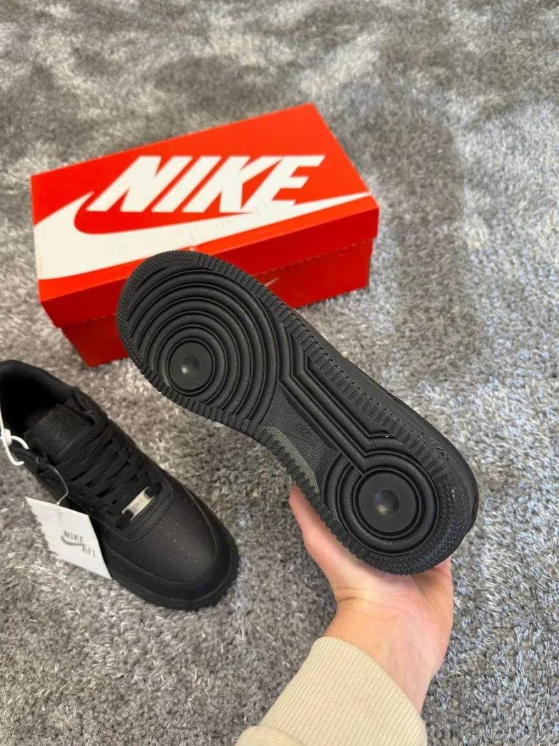 Кросівки Nike Air Force 1 low Black Classic чорні найк аір форс форсы — фото 4