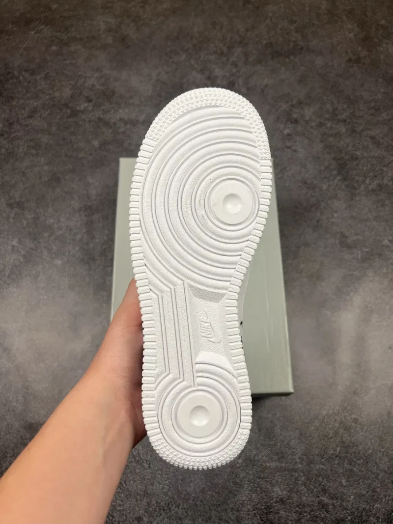 Кросівки Nike Air Force 1 x Supreme x CDG — фото 5