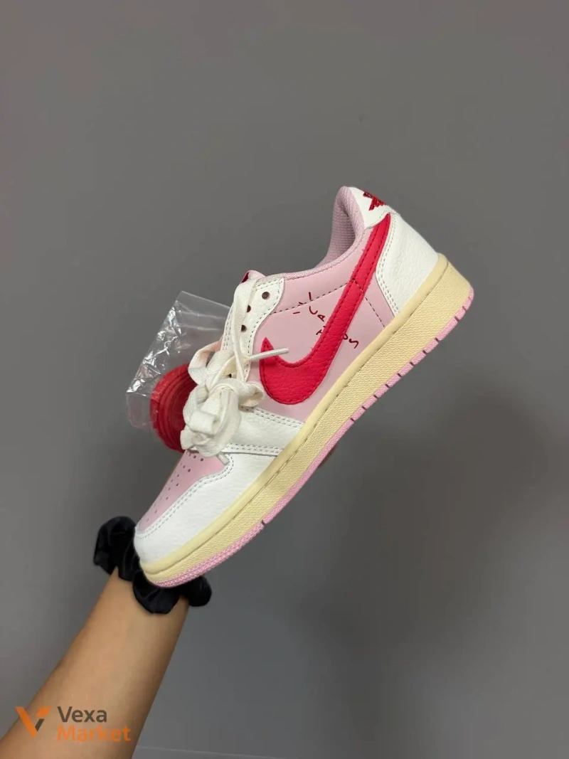 Кросівки NIKE AIR JORDAN 1 x TRAVIS SCOTT рожево-червоні — фото 5