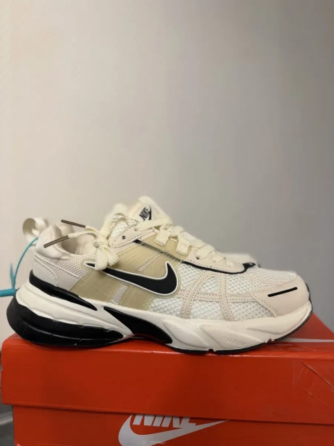 кросівки Nike V2k Runttek Beige Classic 43-44/26.5-27см