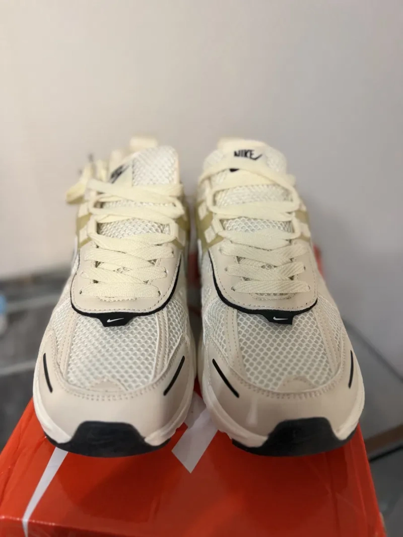 кросівки Nike V2k Runttek Beige Classic 43-44/26.5-27см — фото 3