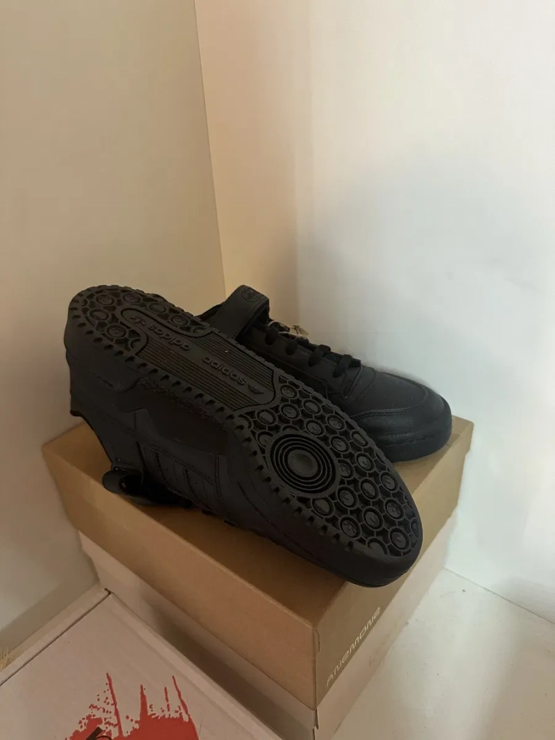 Кросівки унісекс Adidas Forum Low black GV9766 — фото 4