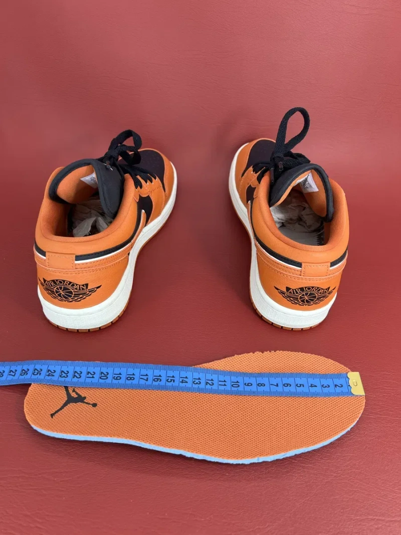 Кросівки жіночі  38,5р. Nike Air Jordan 1 Low SE "Sport Spice" (артикул DV1299-800) — фото 6