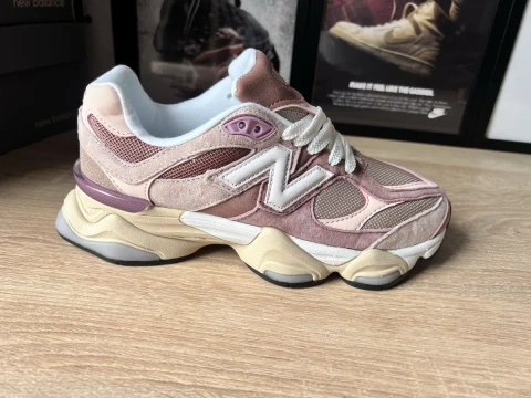 Кросівки жіночі New balance 9060 Sparrow .