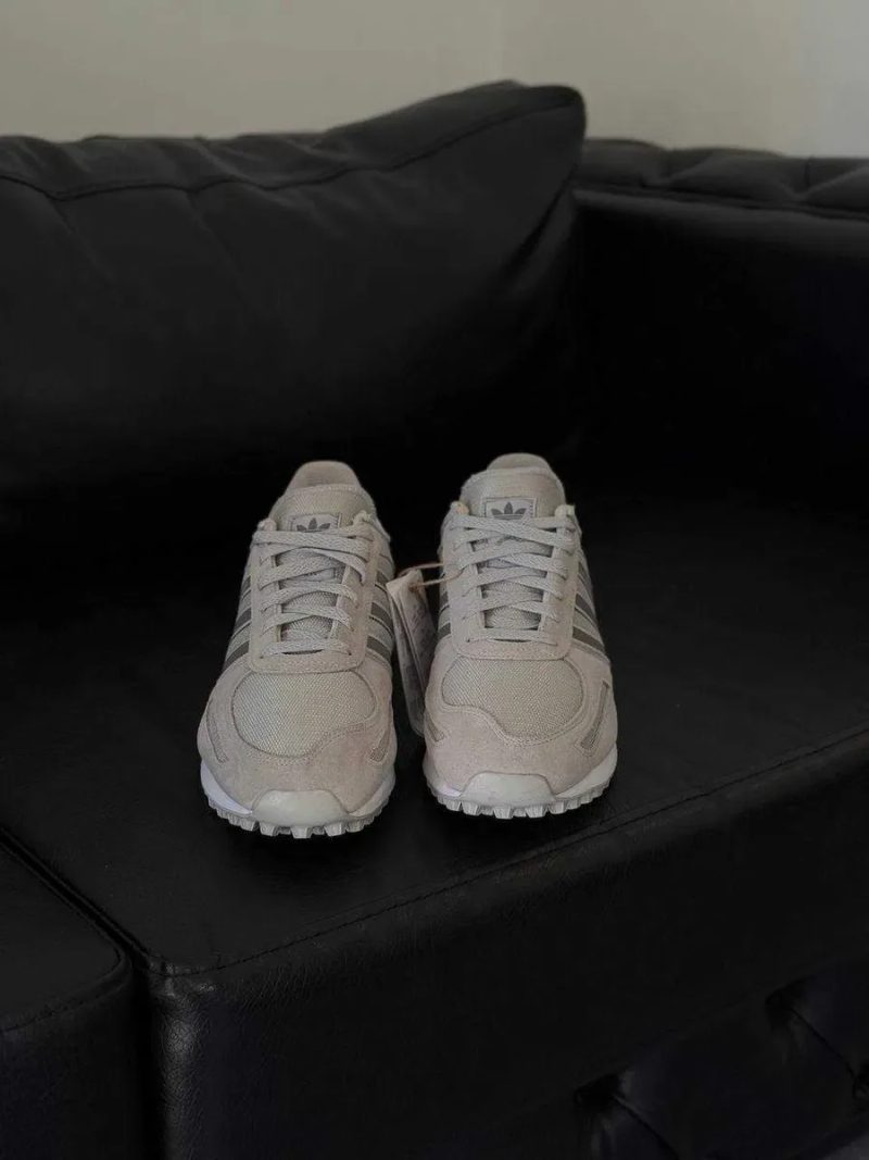 Кроссовки большой размер мужские класичні кросівки adidas LA Trainer OG замш [Оригінал] дивіться інші оголошення автора є більше 500 моделей — фото 7