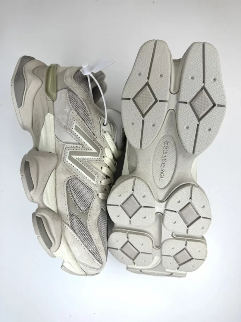 Кроссовки New Balance 9060 в светло-бежевом/cream оттенке 37 размер — фото 2