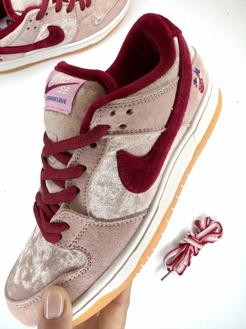 Кроссовки Nike SB Dunk Low x StrangeLove новые -36,37,38,39 размер в наличии — фото 4
