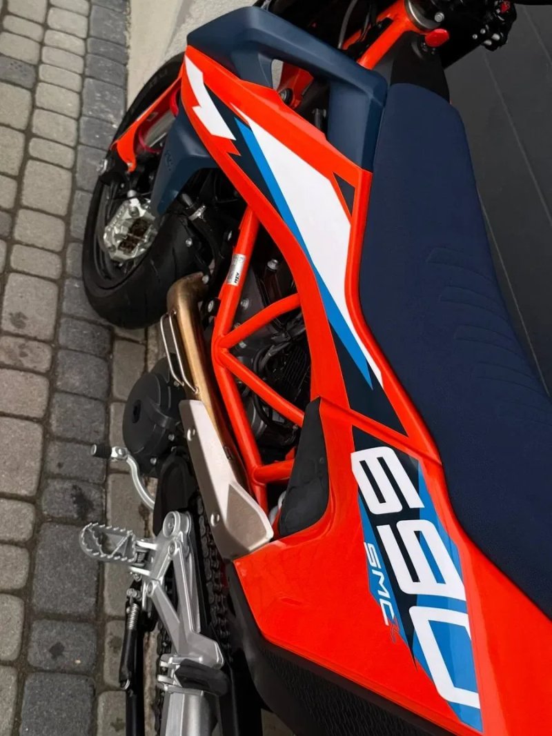 Ktm smc 690 R 2024 ne husqvarna 701 — фото 7