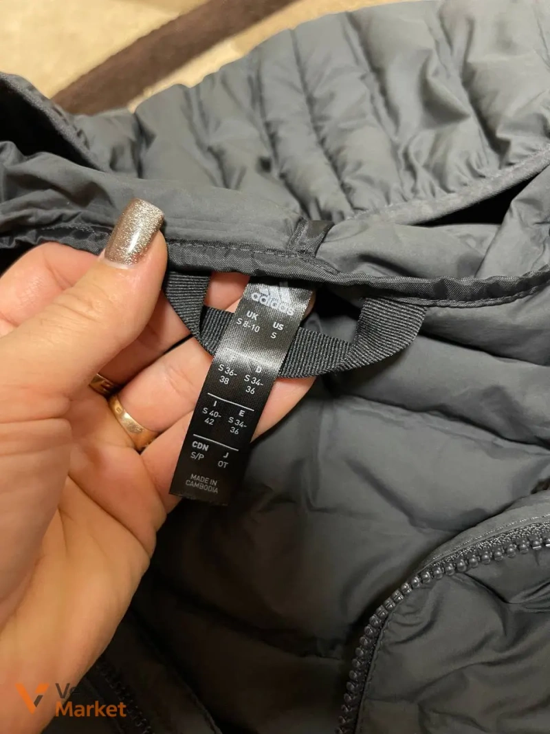 Куртка adidas розмір S — фото 4