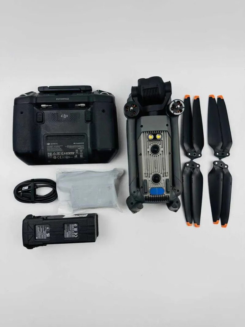 Квадрокоптер DJI Mavic 3Т, Без акк, Наліт: 57 хвилин з повним комплектом для польотів — фото 4
