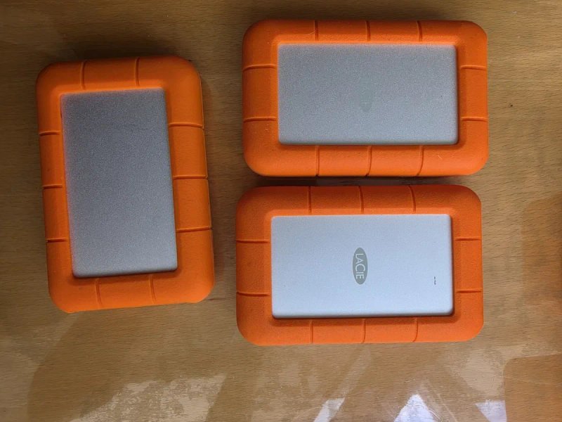 LaCie 1tb 1000GB Якісні зовнішні ударостійкі диски Мала нароботка майже нові Стан гарний — фото 2