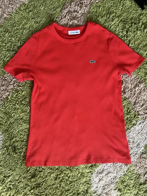 Lacoste жіноча футболка / лонгслів в рубчик м/л