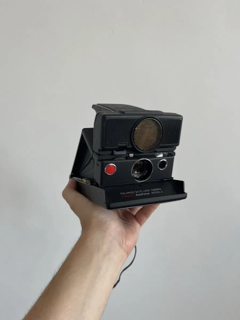 Легенда Polaroid SX-70 Сонар Автофокус