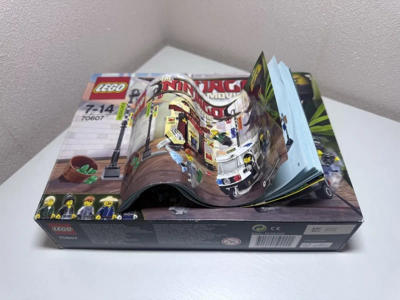 LEGO Ninjago 70607 Погоня в Ніндзяго-Сіті (Оригінал, повний комплект з коробкою) — фото 4