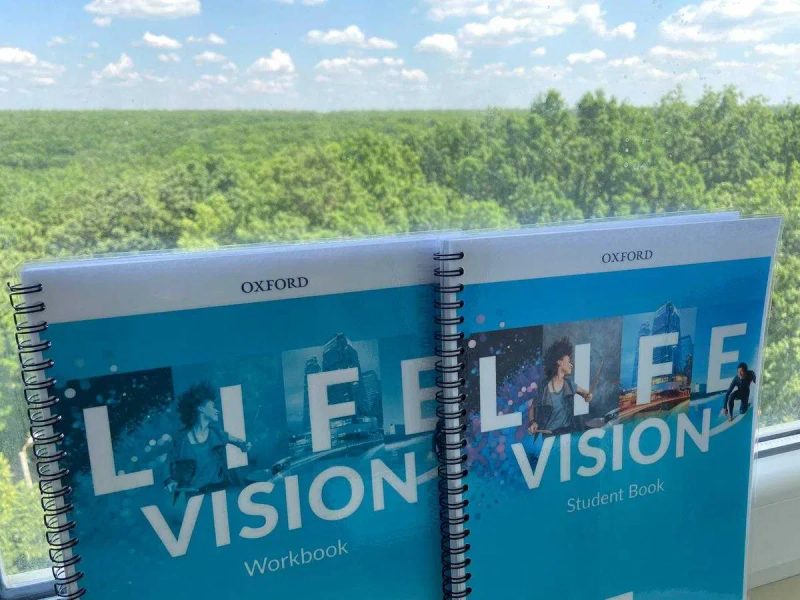 Life Vision B1: Student's Book + Workbook - Англійська мова, комплект — фото 4