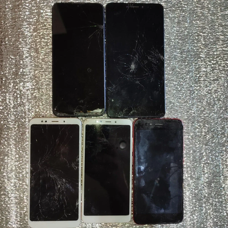 Лот телефонів Xiaomi — фото 3