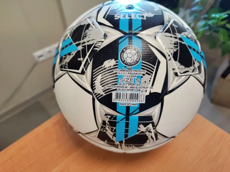 М’яч футбольний SELECT Brillant Super (FIFA QUALITY PRO),  розмір  5 — фото 4