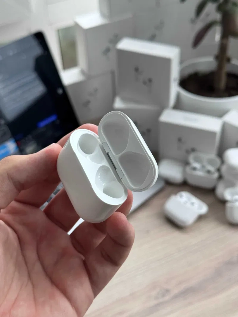 Магазин б/у Кейс AirPods 4 ANC A3059 A3056 A3055 A3057 Оригинал з шумопоглинанням анс — фото 2