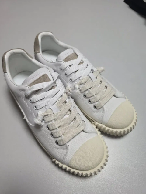 Maison margiela evolution 42 size white