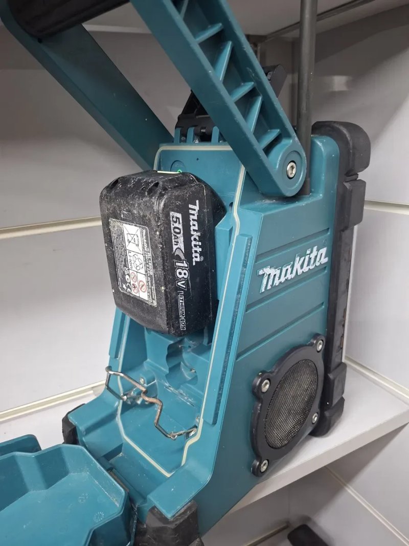 Makita BMR 102  будівельне радіо Макіта — фото 3