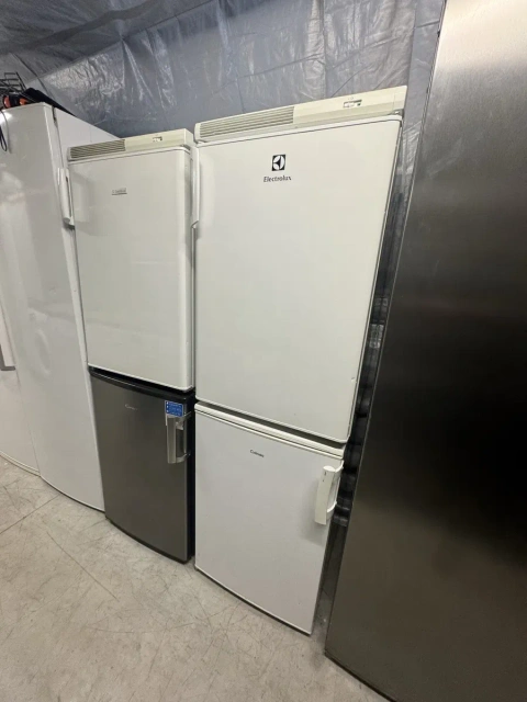 Маленький холодильник Electrolux 85 см