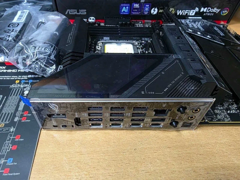 Материнська плата Asus ROG Strix Z890-E Gaming WiFi — фото 3