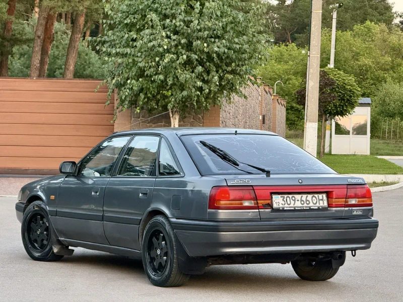 Mazda 626 В бездоганному стані! 1 Власник З Салону Гаражне зберігання! Кожна фотографія Відповідає дійсності!!! — фото 3