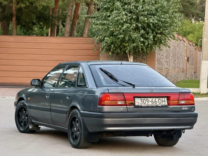 Mazda 626 В бездоганному стані! 1 Власник З Салону Гаражне зберігання! Кожна фотографія Відповідає дійсності!!! — фото 4