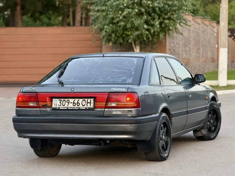 Mazda 626 В бездоганному стані! 1 Власник З Салону Гаражне зберігання! Кожна фотографія Відповідає дійсності!!! — фото 5