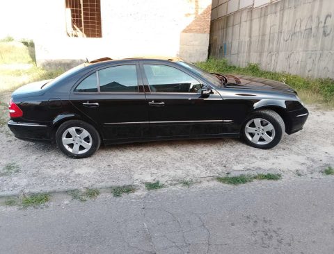Мерседес E class Е320 4 matic 2004 рік.