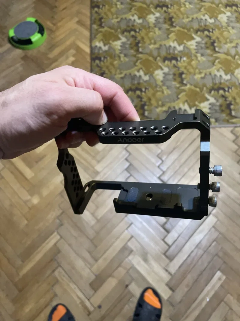 Металева клітка з ручкою Andoer для Sony A7 III — фото 7