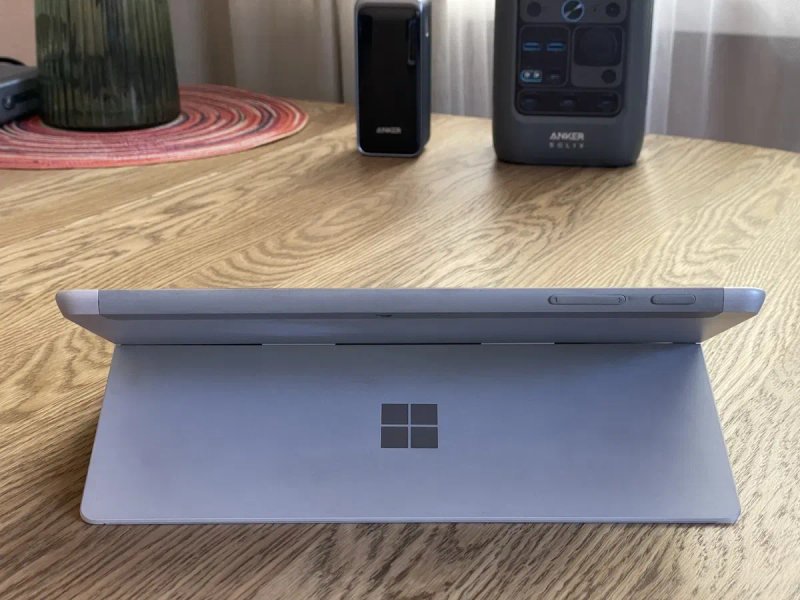 Microsoft Surface Go 3. Екран 10.5" Памʼять 4Gb/64Gb SSD. Встановлений та активований Windows 11 Pro. Відмінний стан — фото 3
