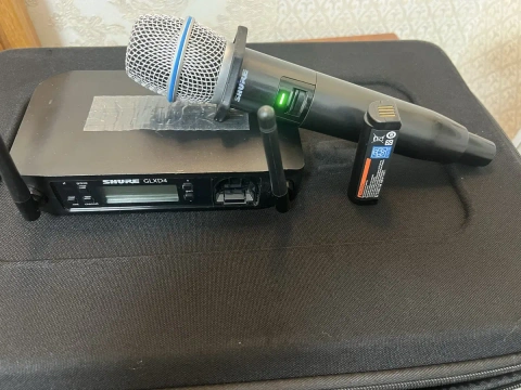 Мікрофонна радіосистема Shure GLXD4+/Beta87A