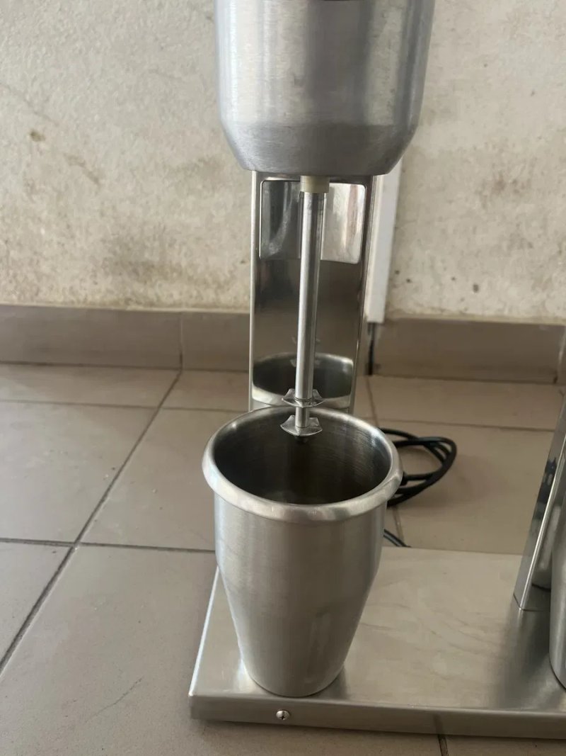 Міксер для молочних коктейлів подвійний ggm Gastro Німеччина — фото 4