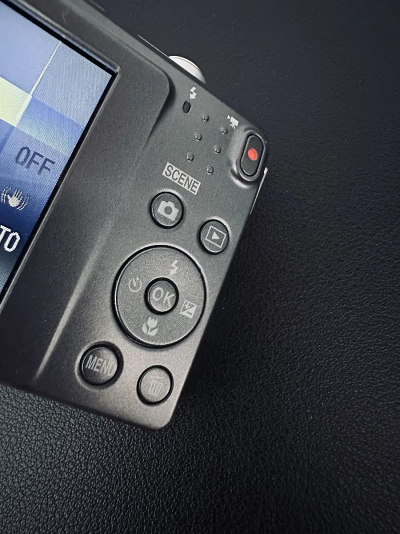 Мильничка Nikon Coolpix A300 Wi-Fi — фото 5