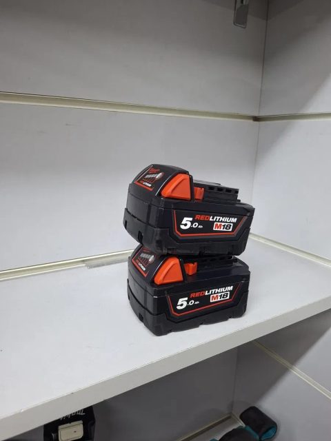 Milwaukee M18 акумуляторна батарея Мілвоке