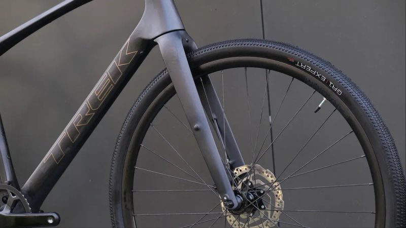 Міський карбоновий велосипед Trek FX Sport 4 Carbon Cues (2026) як новий — фото 5