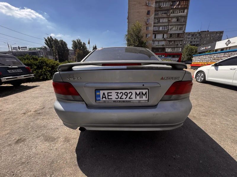 Mitsubishi Galant — надёжный седан, готов к ежедневной эксплуатации — фото 5