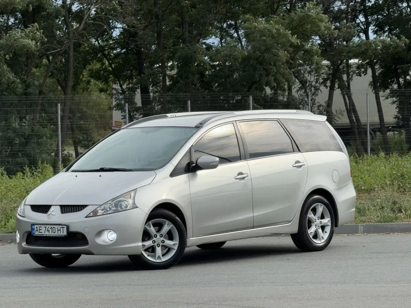 Mitsubishi Grandis 2.4 Avtomat Gaz4 — фото 2