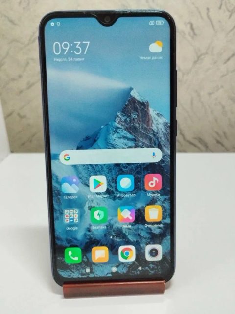 Мобильный телефон смартфон Xiaomi Redmi Note 8, 4/64гб, отличное состояние