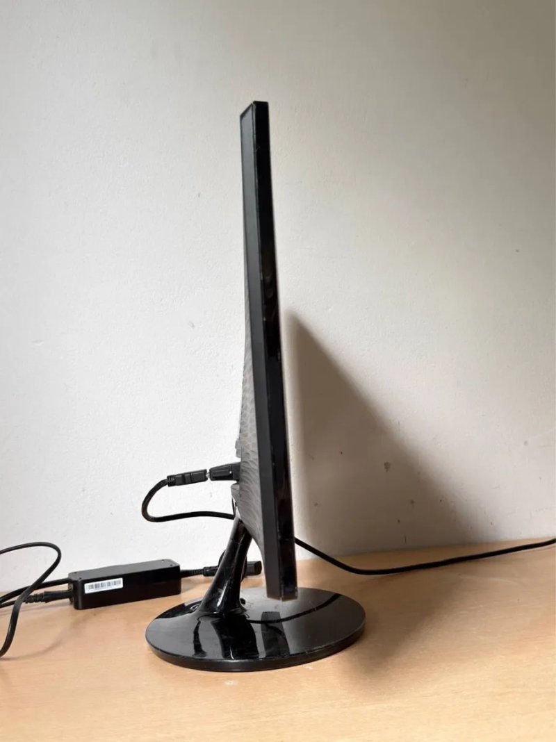 Монітор Samsung SyncMaster 22” / Full HD / DVI / VGA — фото 2