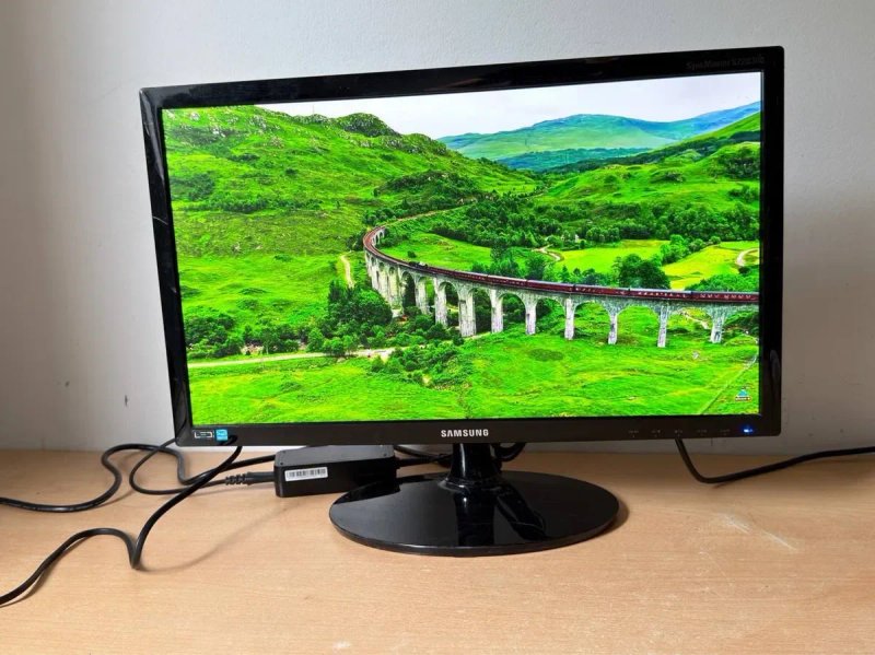 Монітор Samsung SyncMaster 22” / Full HD / DVI / VGA — фото 5