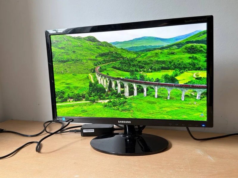 Монітор Samsung SyncMaster 22” / Full HD / DVI / VGA — фото 7