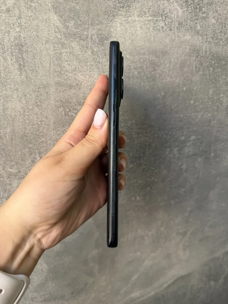 Motorola edge 40 neo 12/256 в дуже гарному стані. З коробкою. Гарантія 3 місяці — фото 3