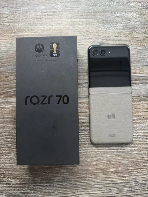 Motorola razr 70 8/256гб