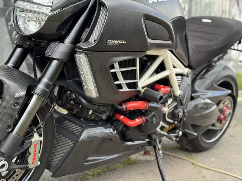 Мотоцикл Ducati Diavel AMG Special Edition 2012 року — фото 8