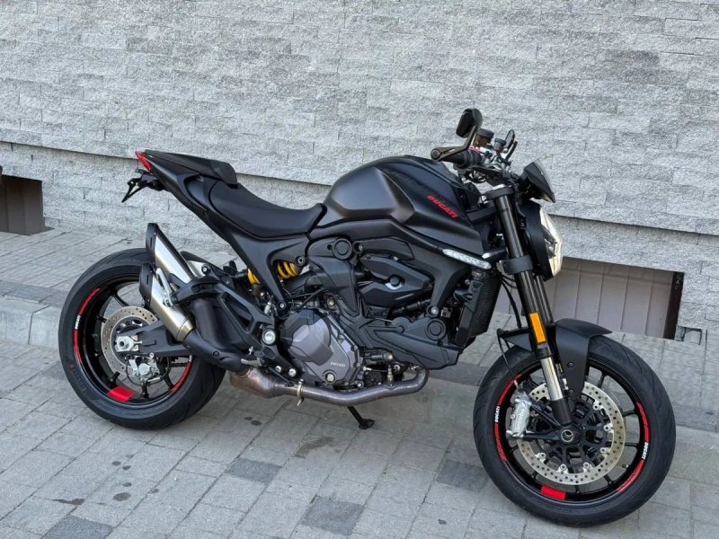 Мотоцикл Ducati Monster 937 2023 року — фото 2