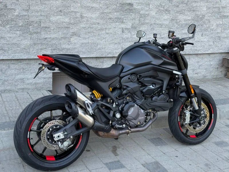 Мотоцикл Ducati Monster 937 2023 року — фото 4